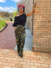Load image into Gallery viewer, Camo Cargo Pants