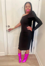 Load image into Gallery viewer, Bodycon Bow Midi Dress (Black)