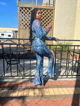 Load image into Gallery viewer, The Print Stretch Bell Bottom Pants (Indigo)